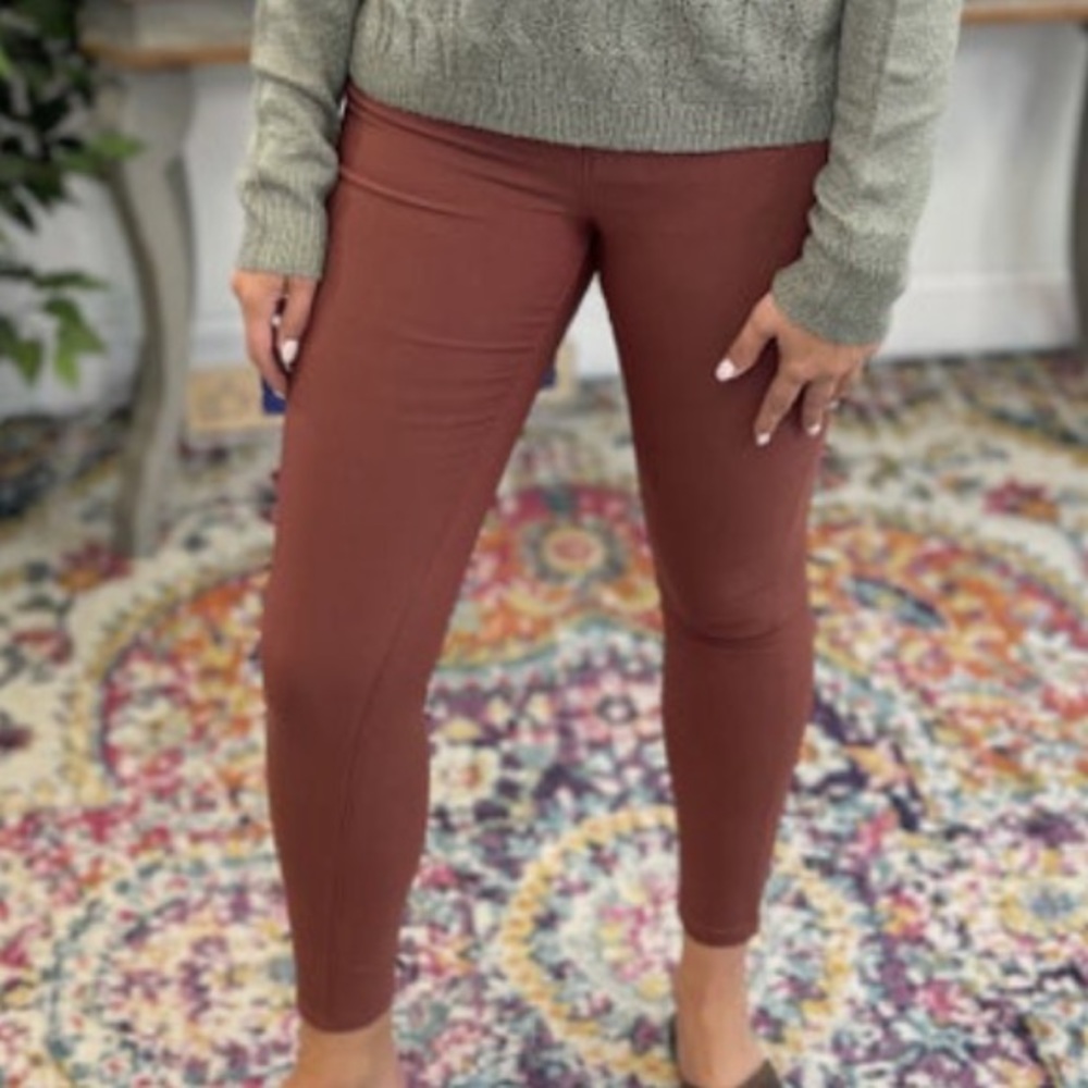 YMI Women's Skinny Pants in Rust